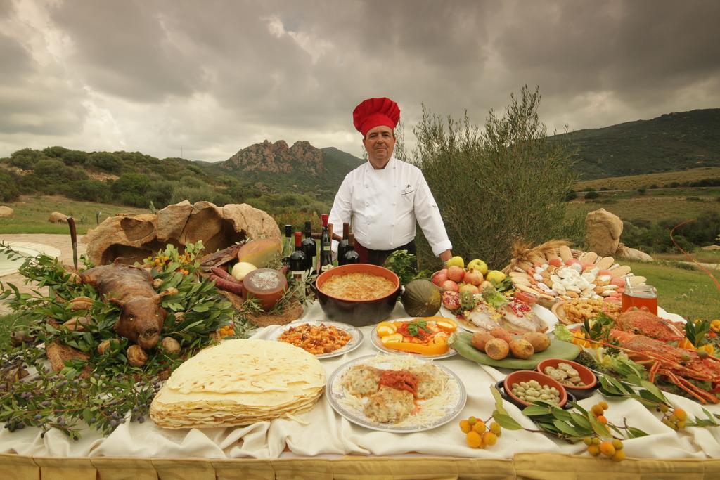 Hotel Ristorante La Tana Di Li Mazzoni Trinità dʼAgultu Exteriér fotografie
