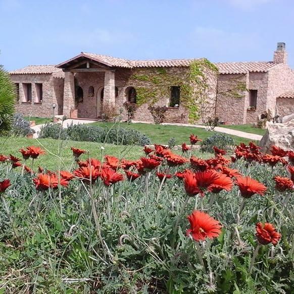 Hotel Ristorante La Tana Di Li Mazzoni Trinità dʼAgultu Exteriér fotografie