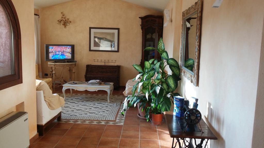 Hotel Ristorante La Tana Di Li Mazzoni Trinità dʼAgultu Exteriér fotografie
