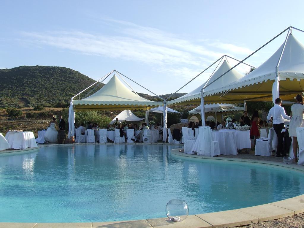 Hotel Ristorante La Tana Di Li Mazzoni Trinità dʼAgultu Exteriér fotografie